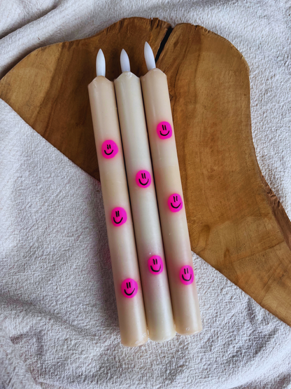 LED Dinner Candle Smiley Neon Pink