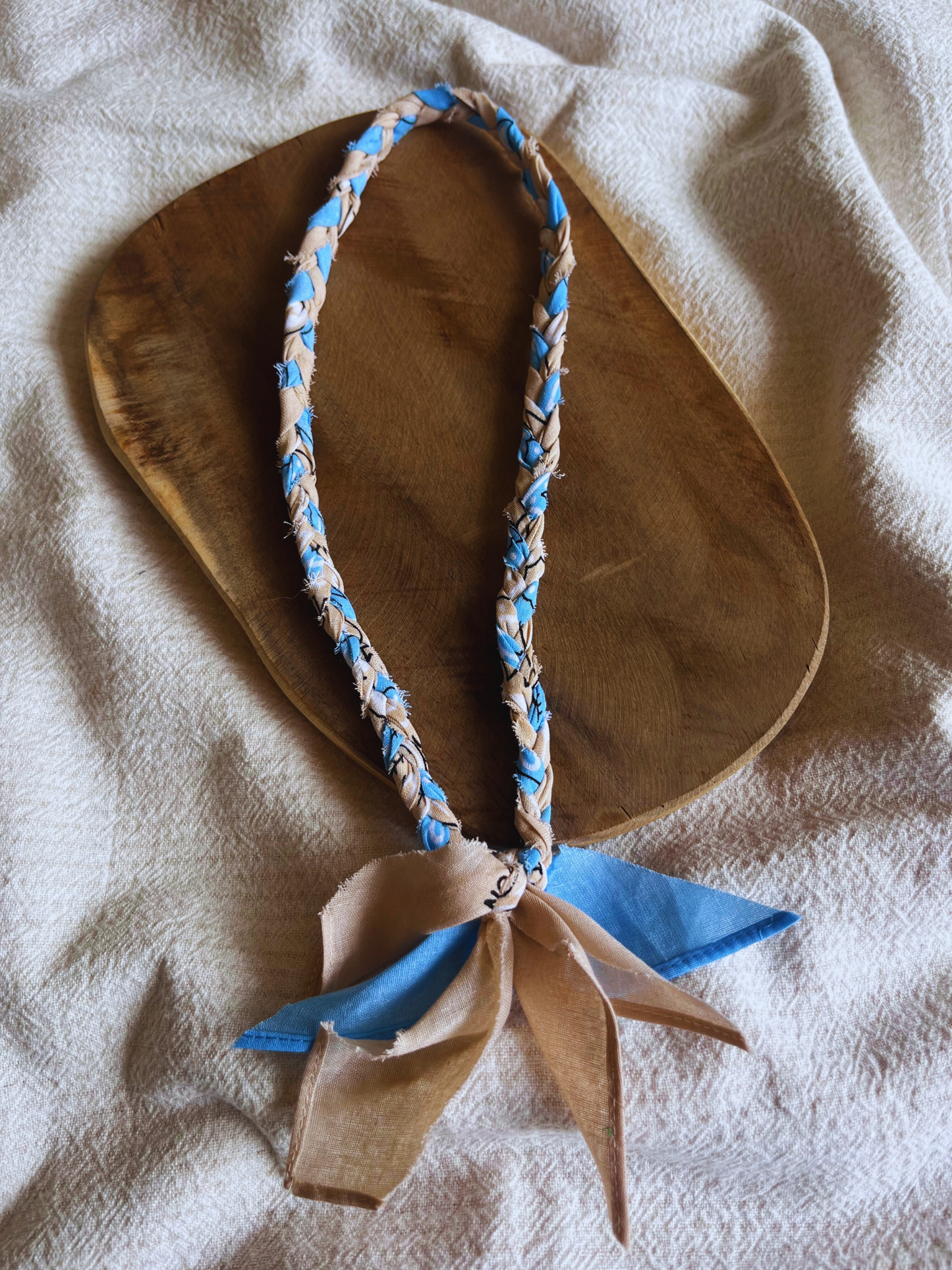 Bandana Necklace Beige-Blue